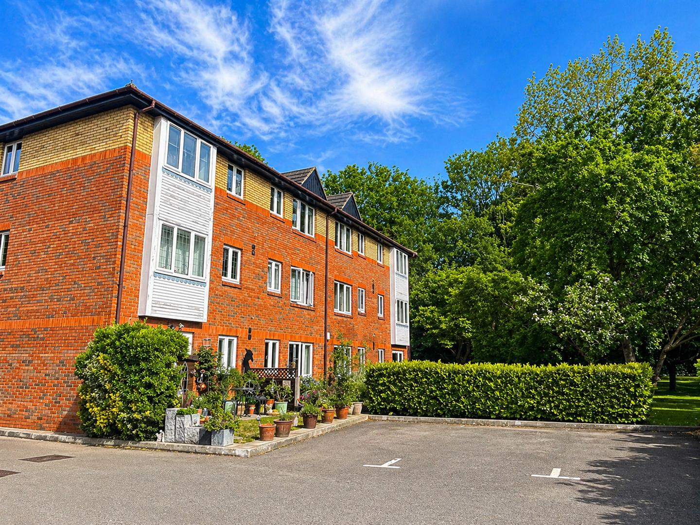 Dover Gardens, Carshalton